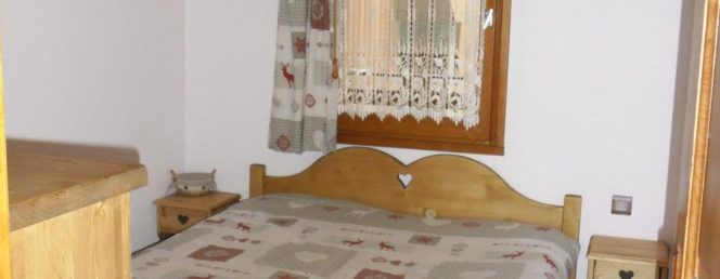 [La Marmotte]vaujany  chambre  porte 2012