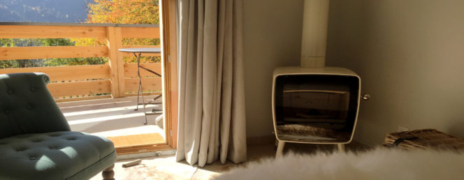 [Appartement « La Petite Cabane »]Vaujany Ski Chalets, La Petite Cabane, sitting room 2L