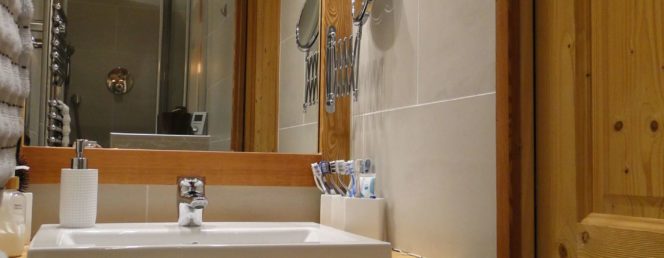 [Chalet Skidh]13. chalet Skidh . salle de bain image 1