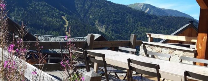 [Chalet Skidh]25. chalet Skidh . coin repas avec vue