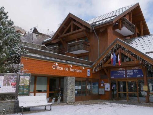 Façade de l'Office de tourisme de Vaujany