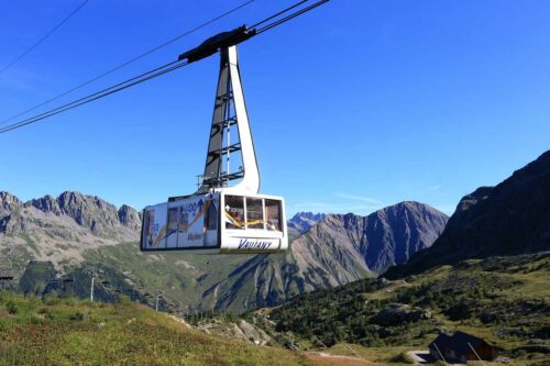 Cabine du Téléphérique Vaujany Alpette l'été